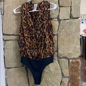 Animal print bodysuit-Size Small